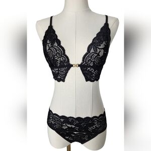 NWOT Black Lace 4 Piece Set - bra, panty, wrist cuffs and eye mask